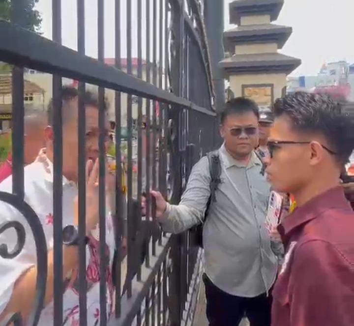 Unras di Polda Sumsel, Keluarga Alm. Jon Daus Desak Dugaan Pelanggaran Prosedur Diusut Tuntas